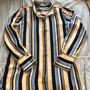 NWOT Women’s Button Down